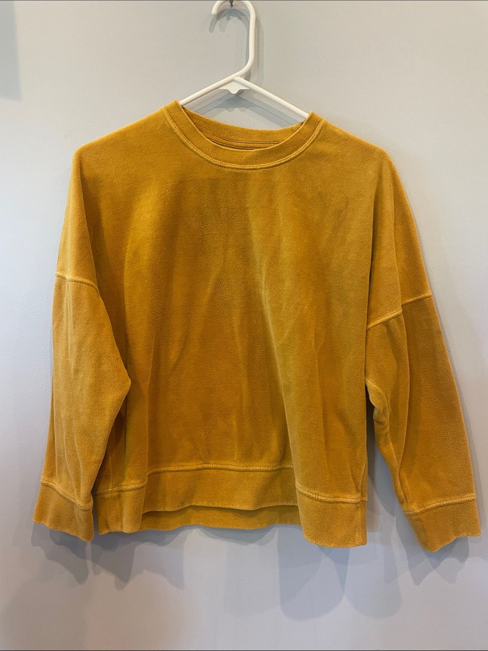 Mustard Crewneck Women's velour Sweatshirt aerie xs